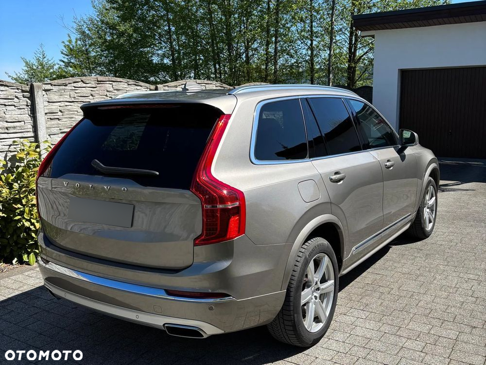 Volvo XC 90 - 7