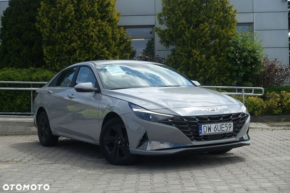 Hyundai Elantra 1.6 Smart CVT - 4