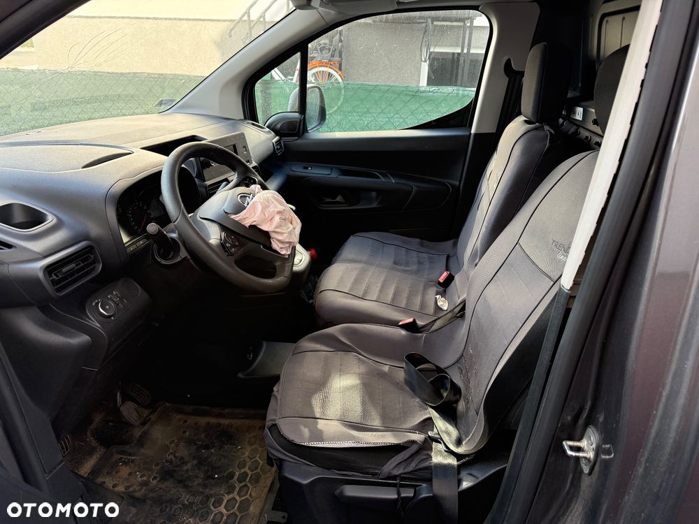 Opel Combo 1.5 CDTI Essentia S&S - 8