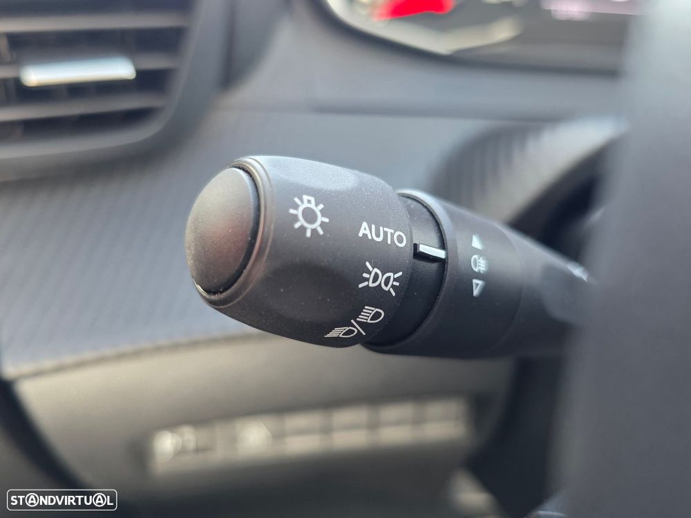 Peugeot 208 1.2 PureTech Active Pack - 16