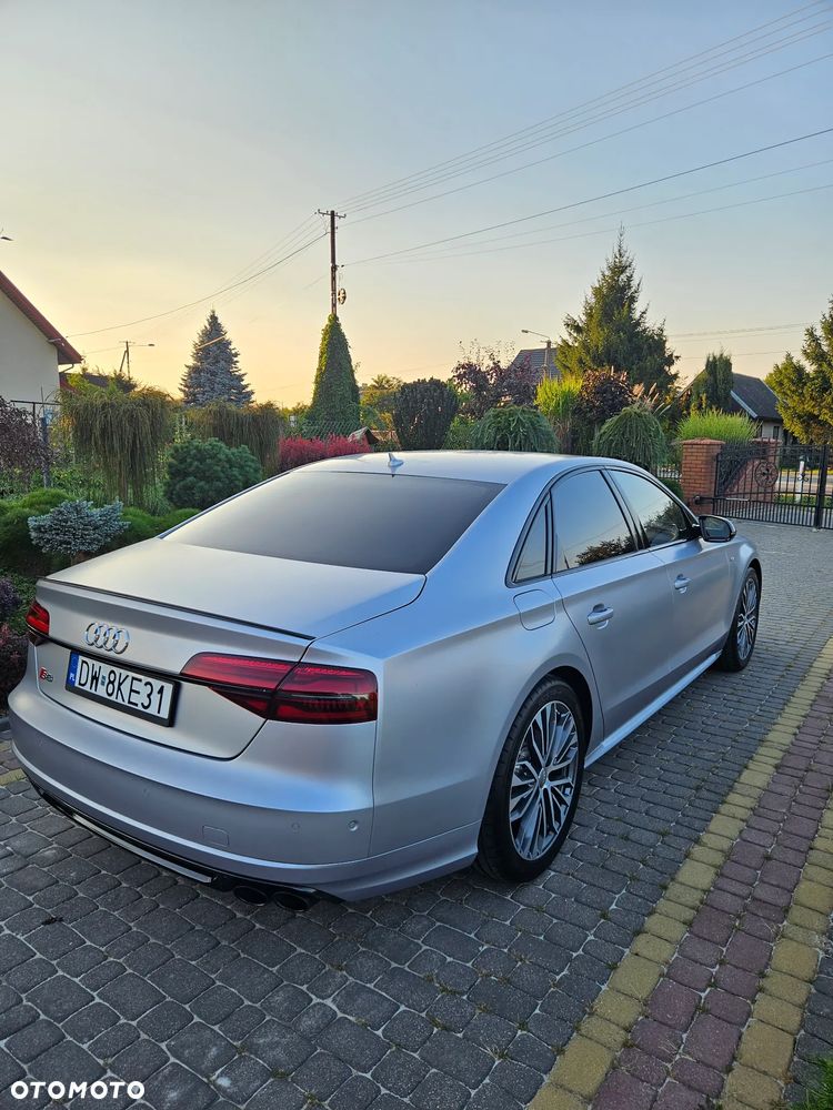 Audi S8 - 15