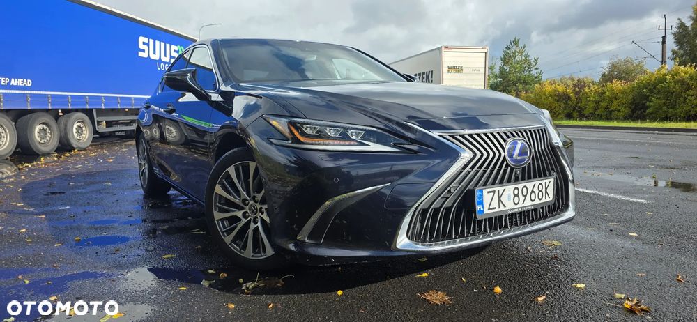 Lexus ES 300h Prestige - 11