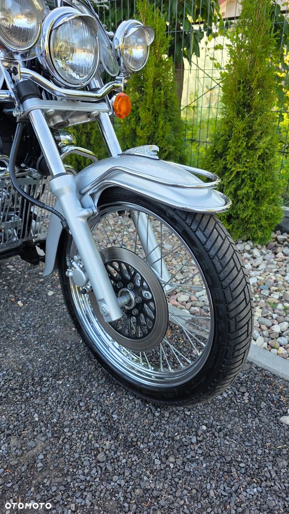 Suzuki Intruder - 40