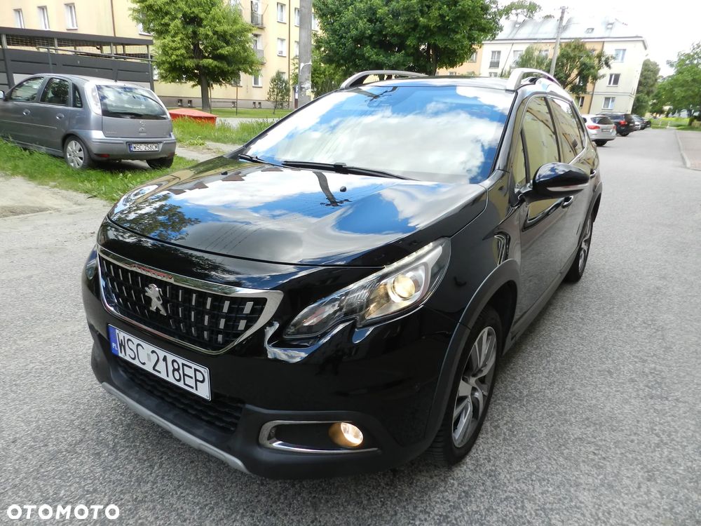 Peugeot 2008 1.2 Pure Tech GPF Style S&S EAT6 - 1
