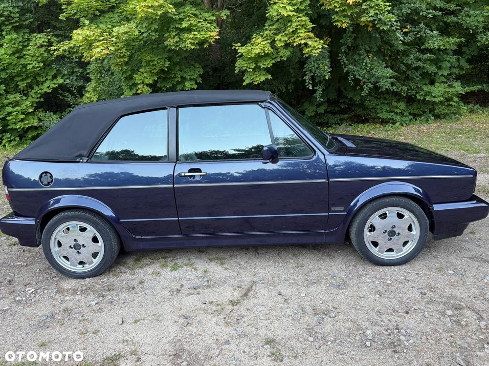 Volkswagen Golf - 6