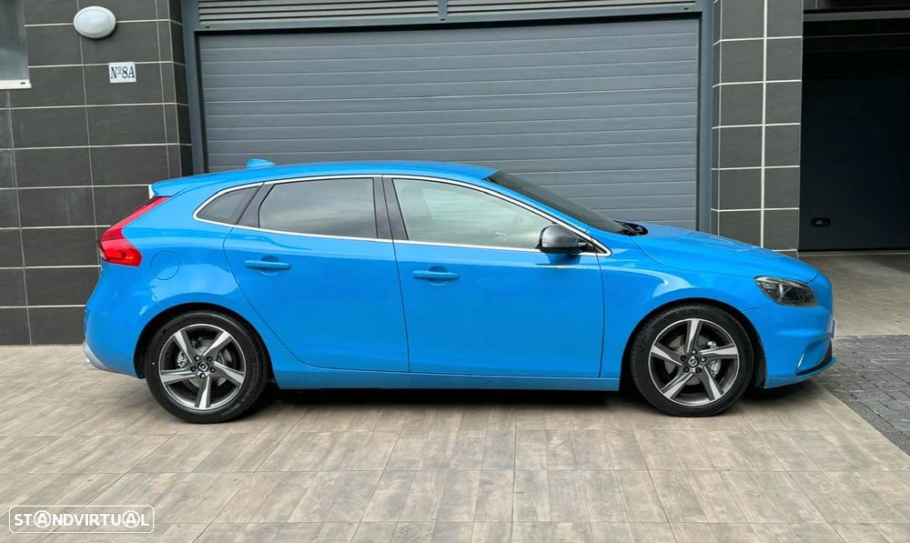 Volvo V40 D2 R Design - 3