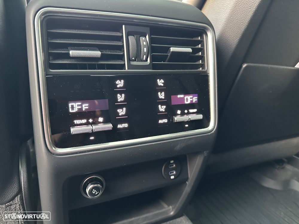 Porsche Cayenne - 18