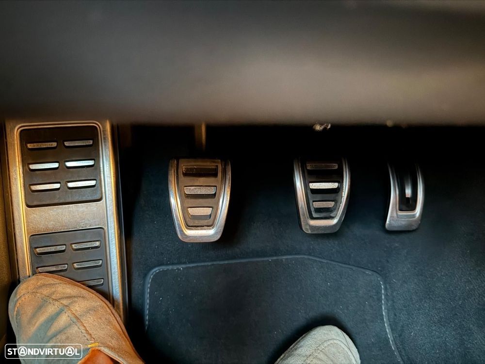Audi A4 Avant 2.0 TDi S-line - 15