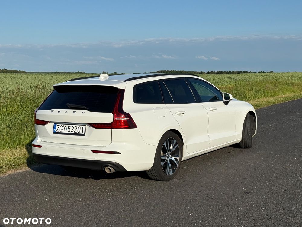 Volvo V60 D3 Momentum Pro - 4