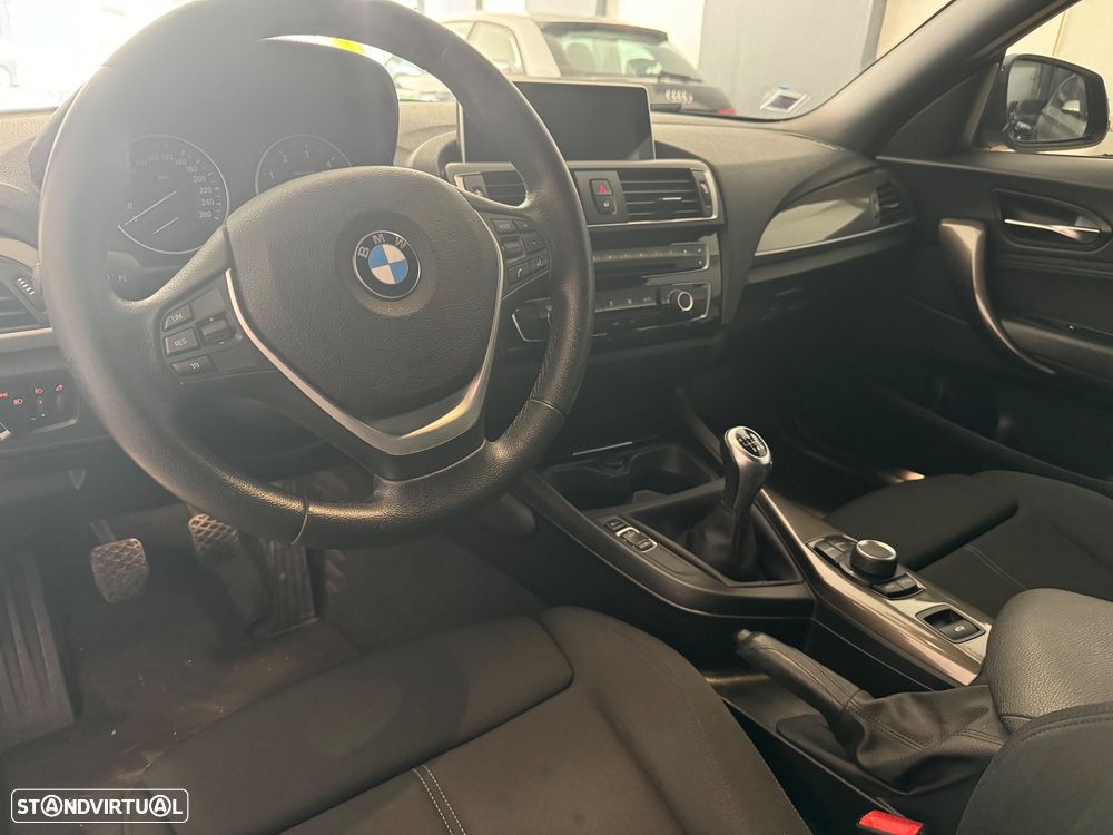 BMW 218 d Cabrio Line Sport - 23