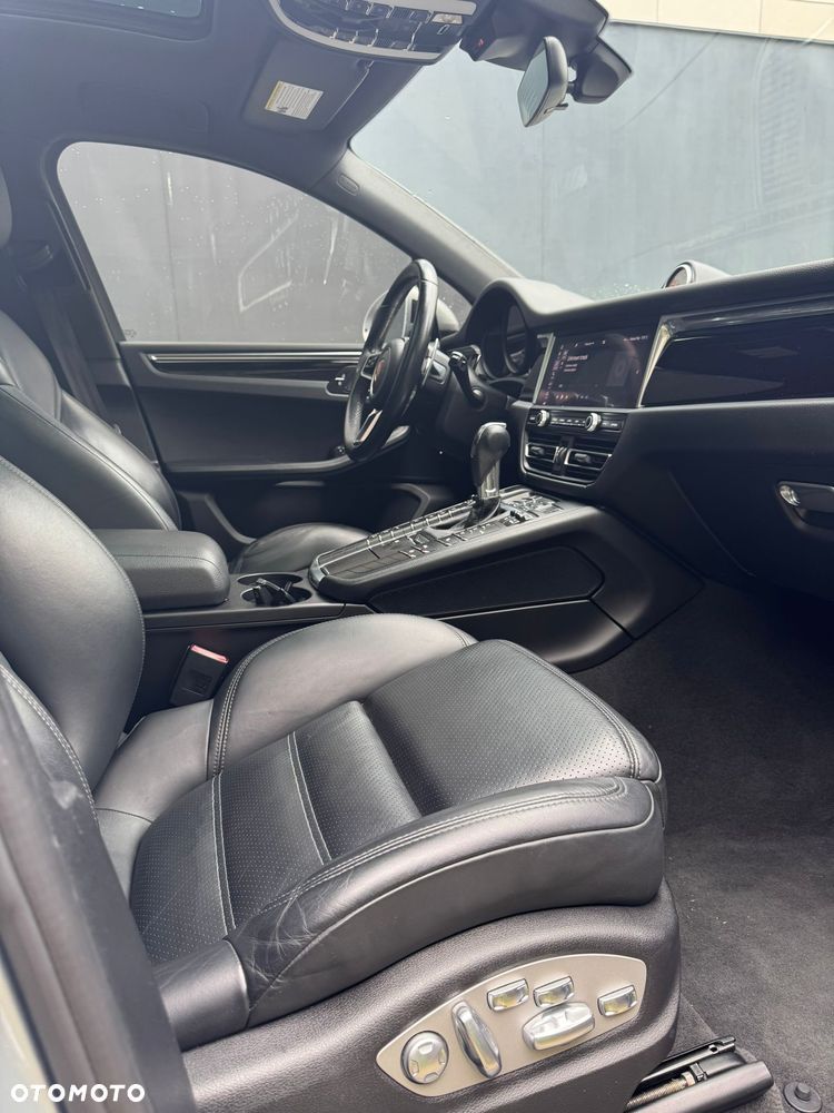 Porsche Macan Standard - 41