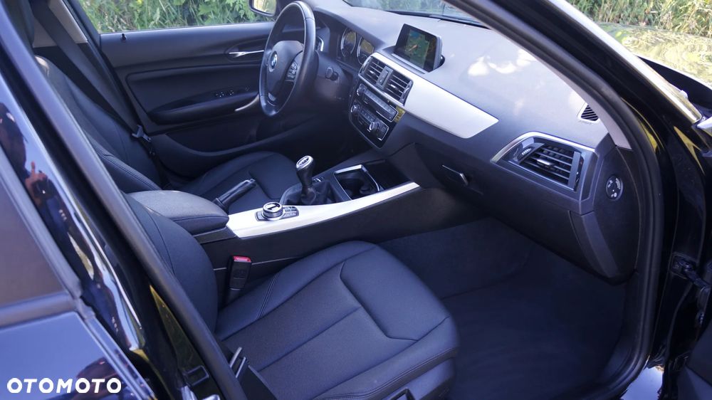 BMW Seria 1 116d Edition M Sport Shadow - 11