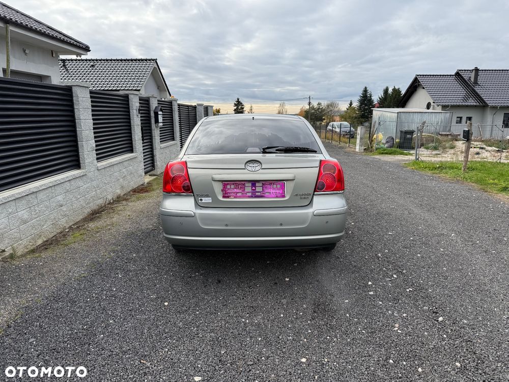 Toyota Avensis 2.0 VVT-i Prestige - 4