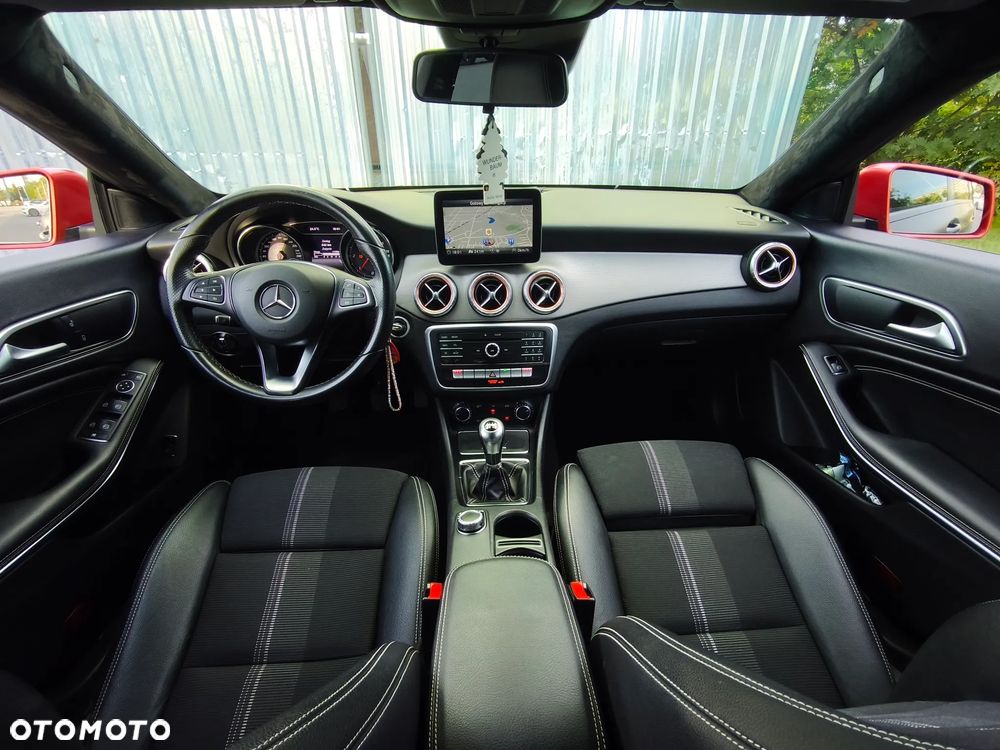 Mercedes-Benz CLA 180 d AMG Line - 5