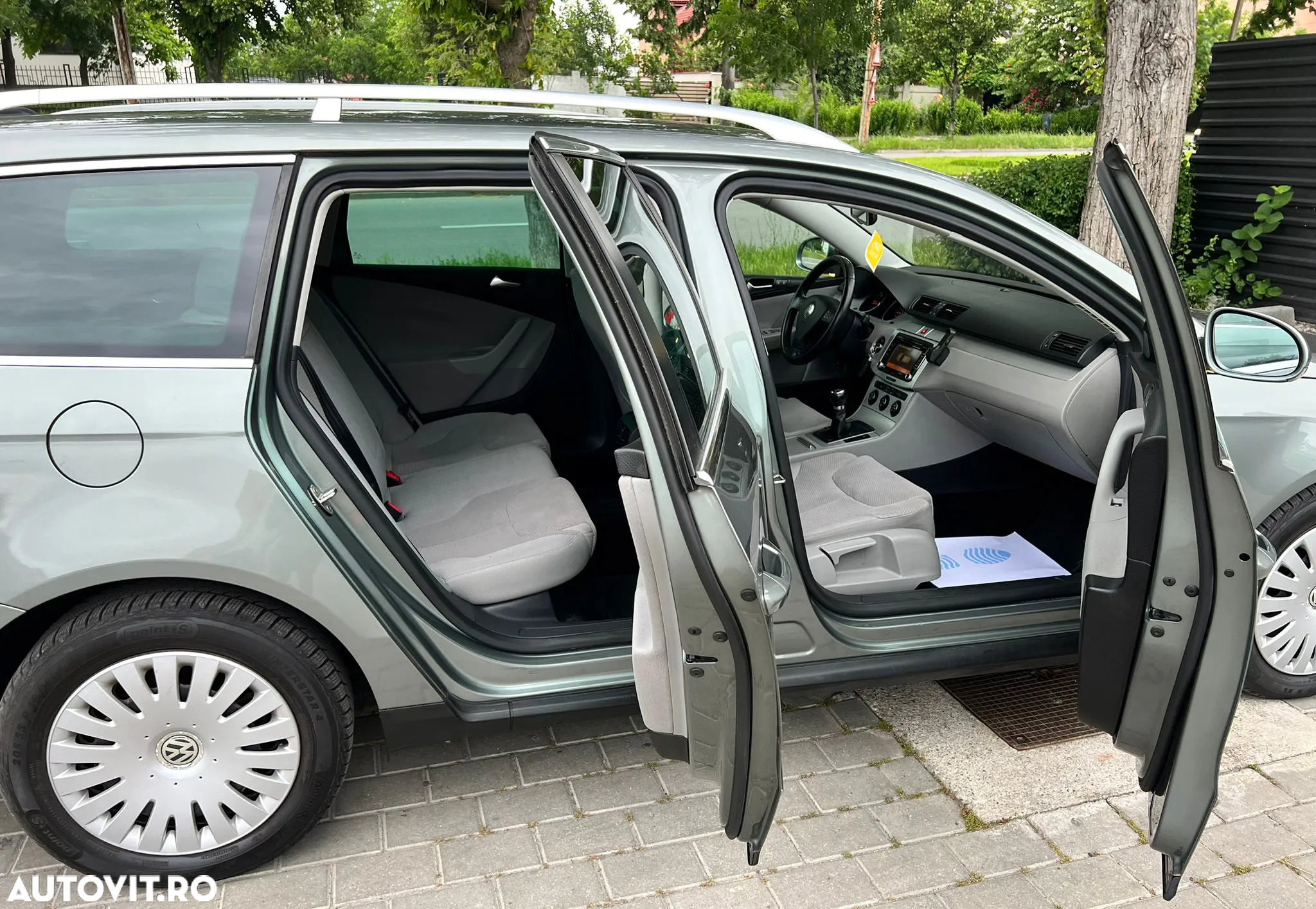Volkswagen Passat Variant 2.0 TDI BlueMotion Technology DPF Comfortline - 10
