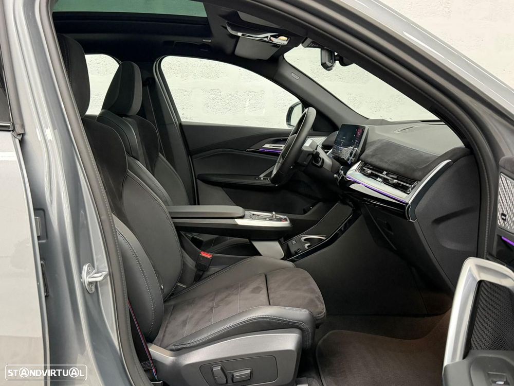 BMW iX2 eDrive20 Pack Desportivo M Pro - 38