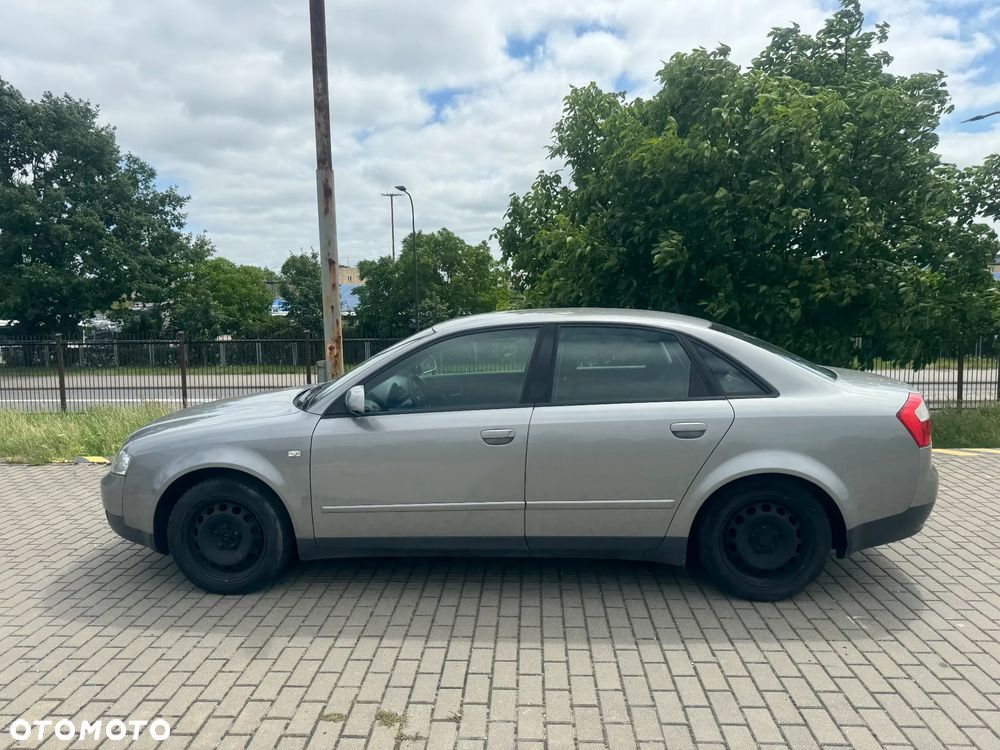 Audi A4 Limousine - 7