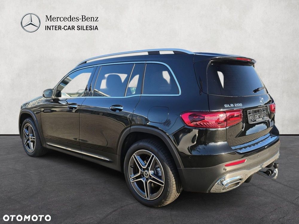 Mercedes-Benz GLB - 8