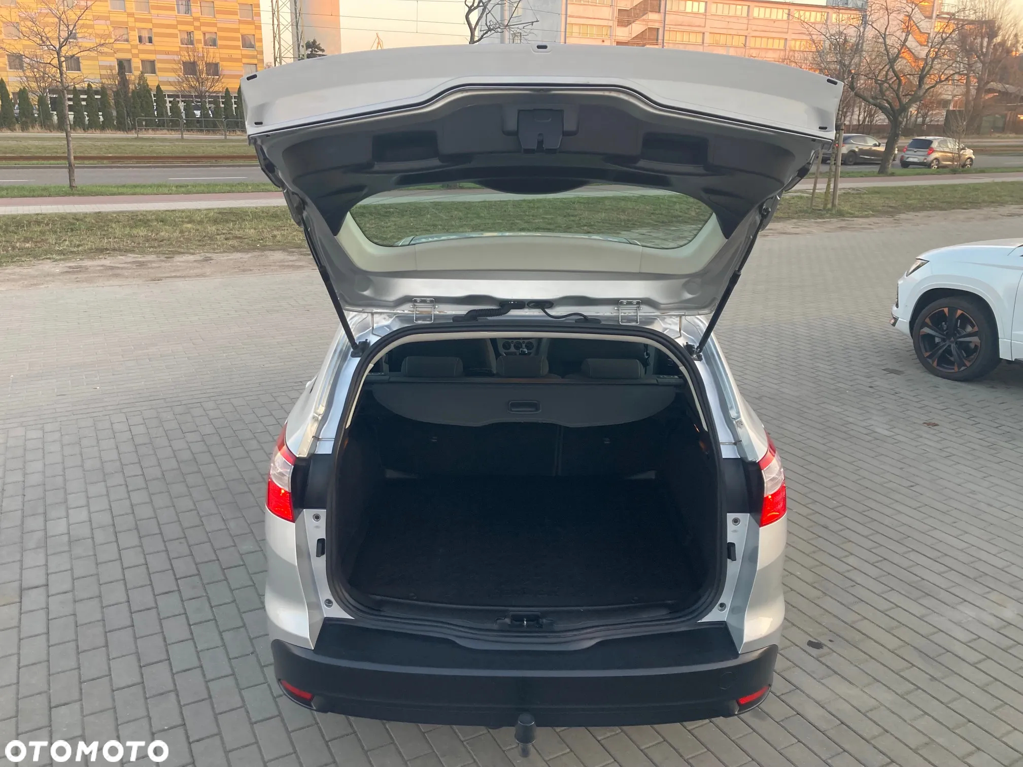 Ford Focus 1.6 TDCi DPF Champions Edition - 9