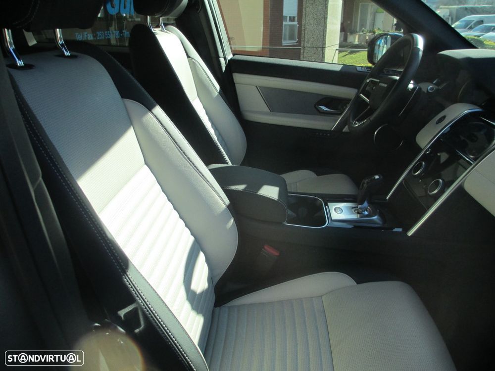 Land Rover Discovery Sport 1.5 I3 P300e AWD R-Dynamic SE - 18