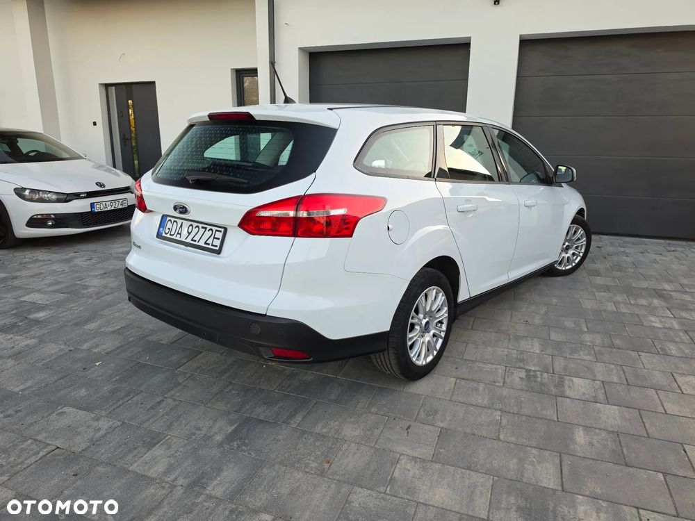 Ford Focus 1.5 TDCi SYNC Edition - 9