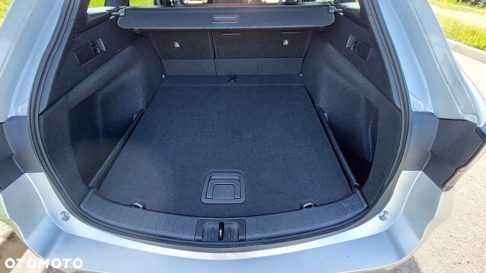 Toyota Corolla 1.8 Hybrid Selection - 27