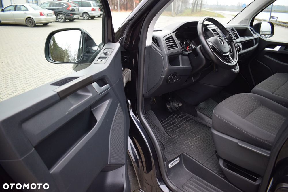 Volkswagen Transporter Caravelle DSG Lang Comfortline - 9