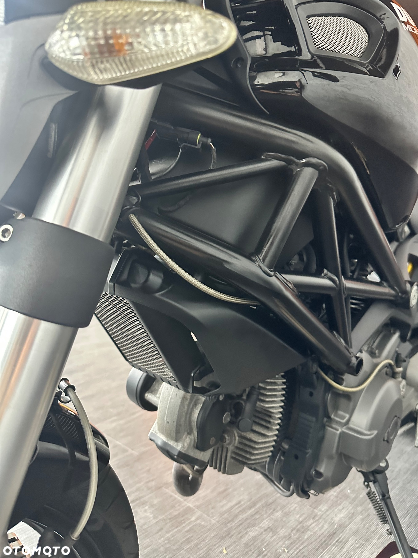 Ducati Monster - 24