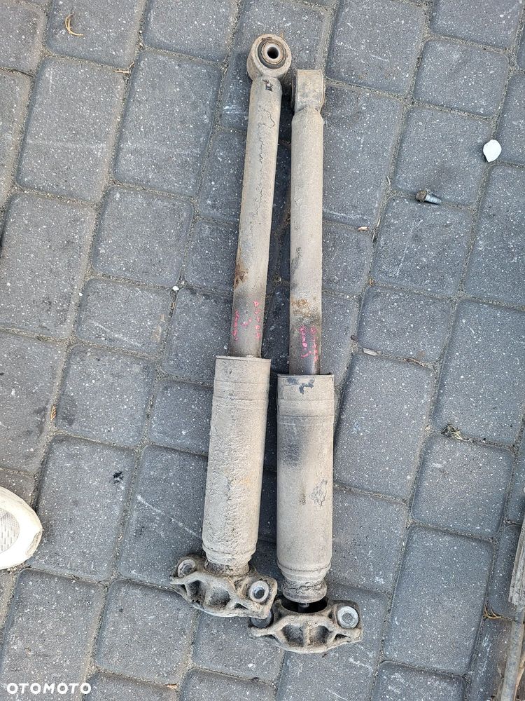 Amortyzatory tylne opel astra j 11r kombi komplet