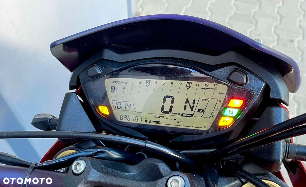 Suzuki GSX - 15