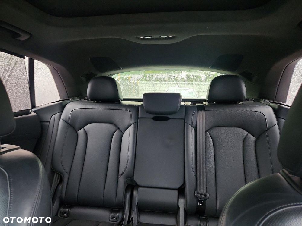 Audi Q8 55 TFSI quattro tiptronic - 10