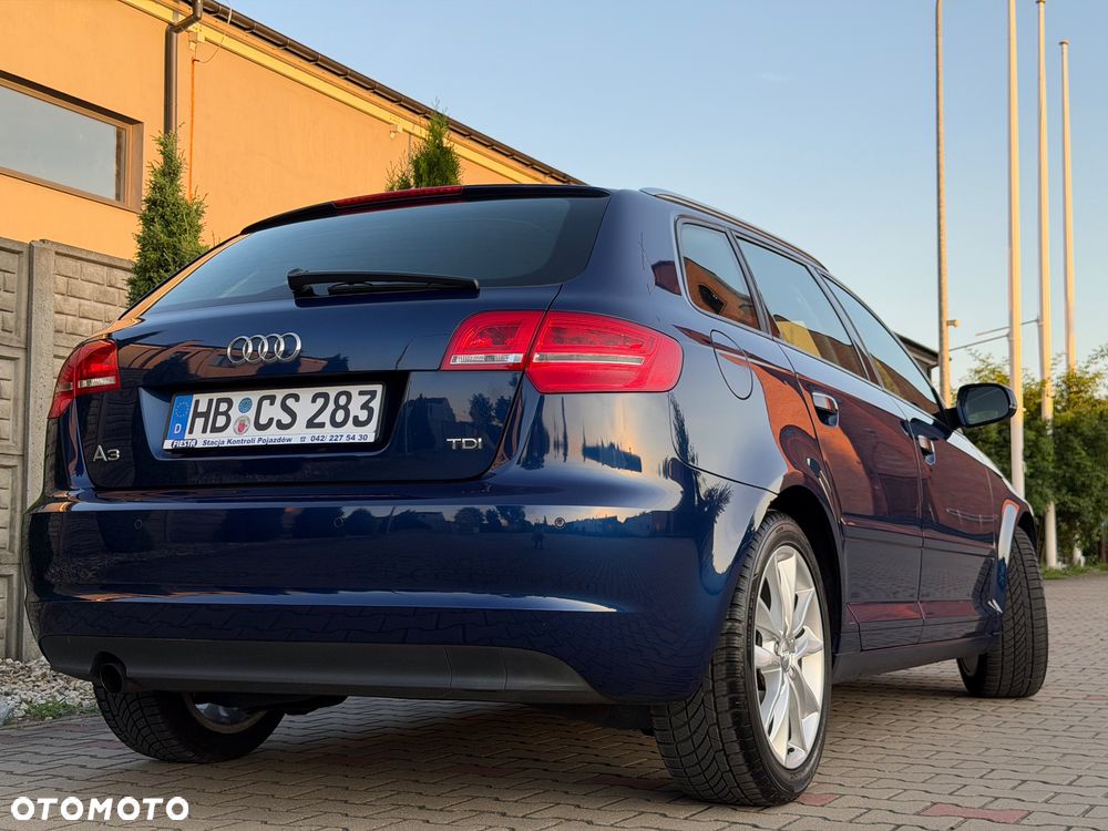 Audi A3 Sportback 2.0 TDI DPF Ambiente - 19