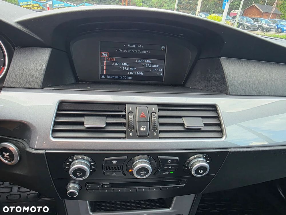 BMW Seria 5 523i Edition Exclusive - 18