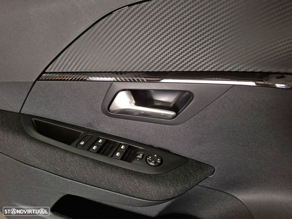 Peugeot 208 1.2 Hybrid Style e-DCS6 - 20