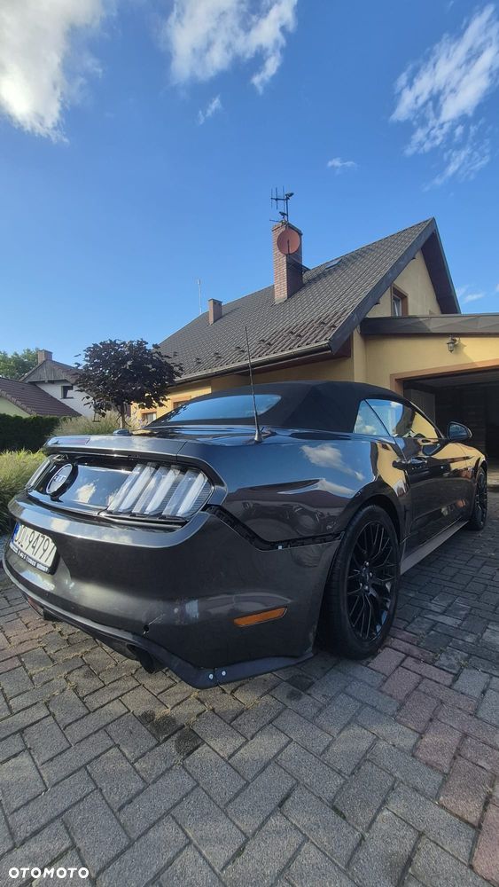 Ford Mustang - 3