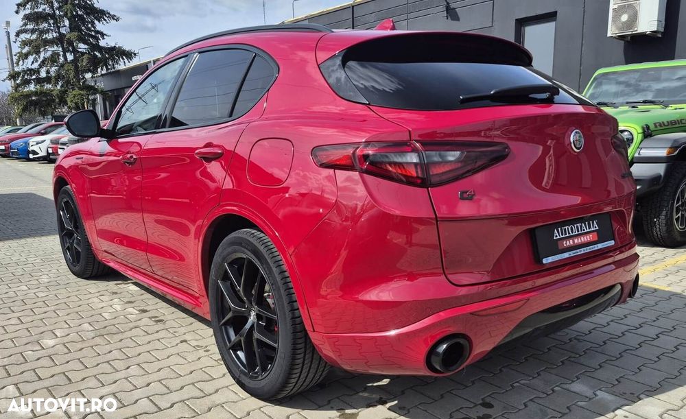 Alfa Romeo Stelvio - 10