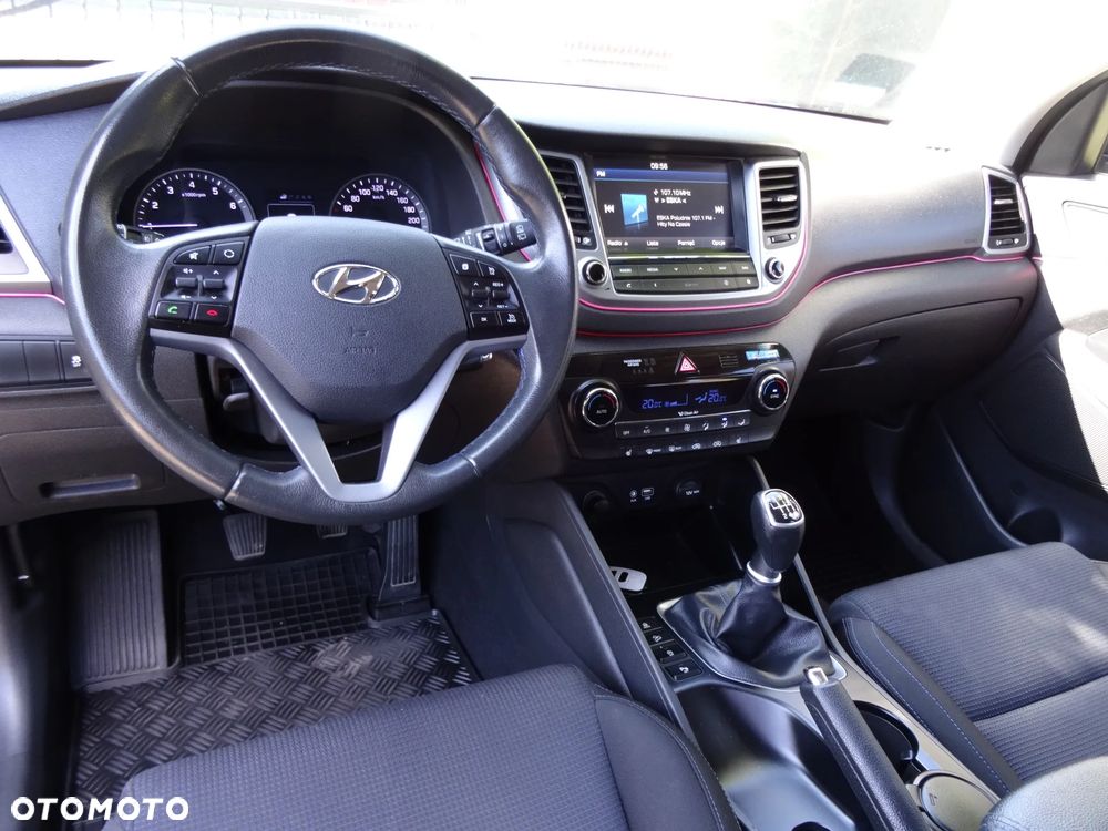 Hyundai Tucson 1.6 GDI BlueDrive Comfort 2WD - 18