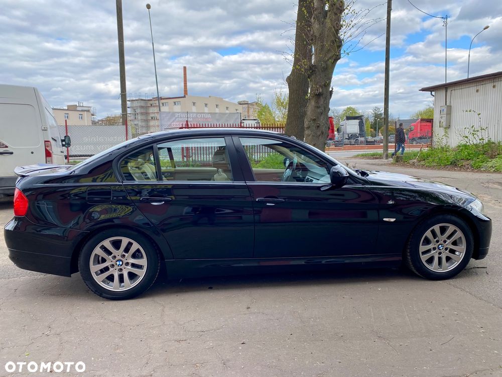 BMW Seria 3 320d - 10