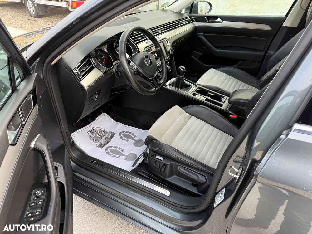 Volkswagen Passat 2.0 TDI SCR (BlueMotion Technology) 4Motion Highline - 13
