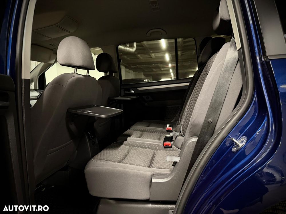 Volkswagen Touran 1.4 TSI Trendline Aut - 16