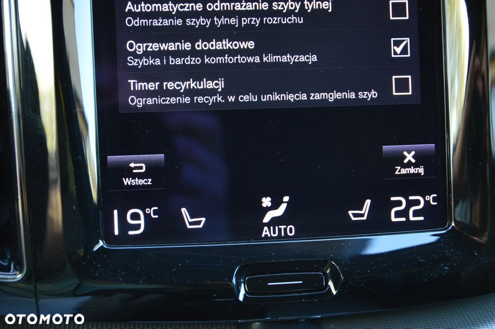 Volvo XC 60 B4 D AWD Ultimate Dark - 29
