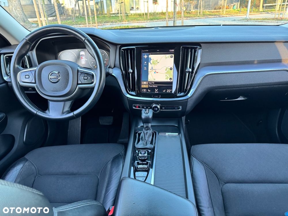 Volvo V60 D4 Geartronic Momentum Pro - 8