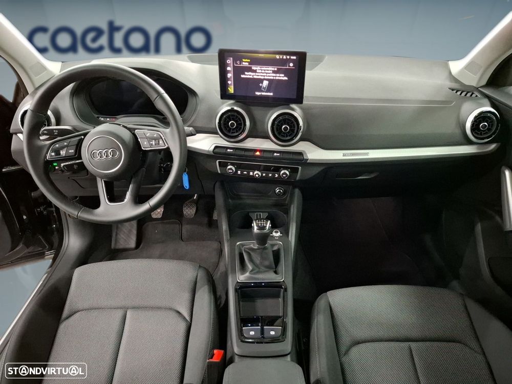 Audi Q2 30 TFSI SE Business - 12