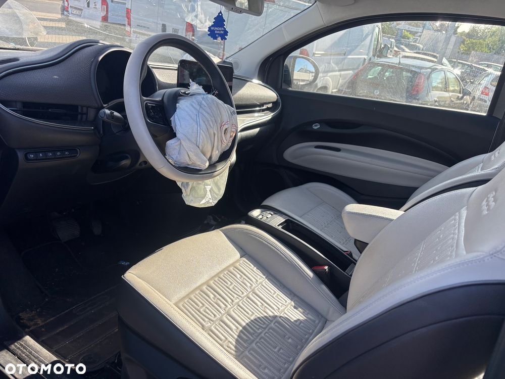 Fiat 500e - 10