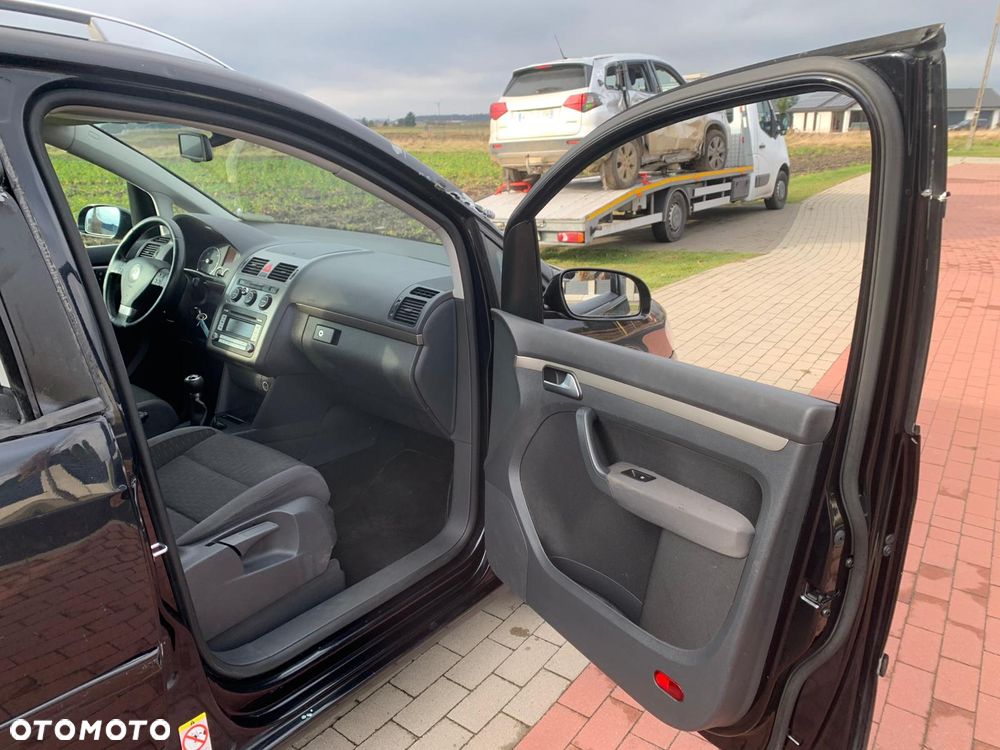 Volkswagen Touran 2.0 TDI DPF Comfortline - 34