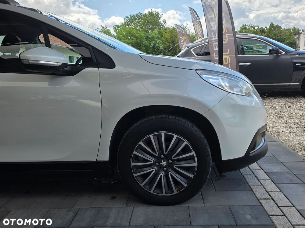 Peugeot 2008 - 11