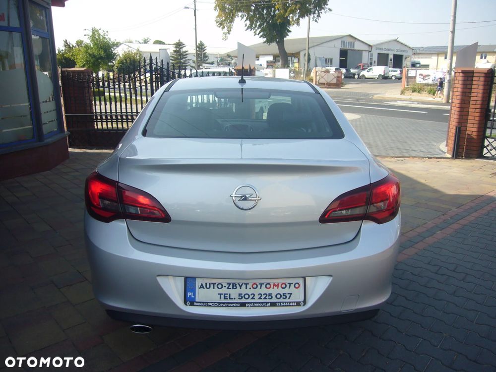 Opel Astra 1.4 T Enjoy - 8