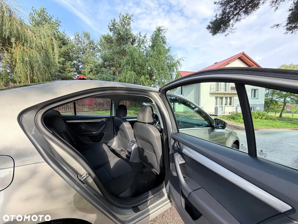 Skoda Octavia 1.4 TSI Elegance - 28