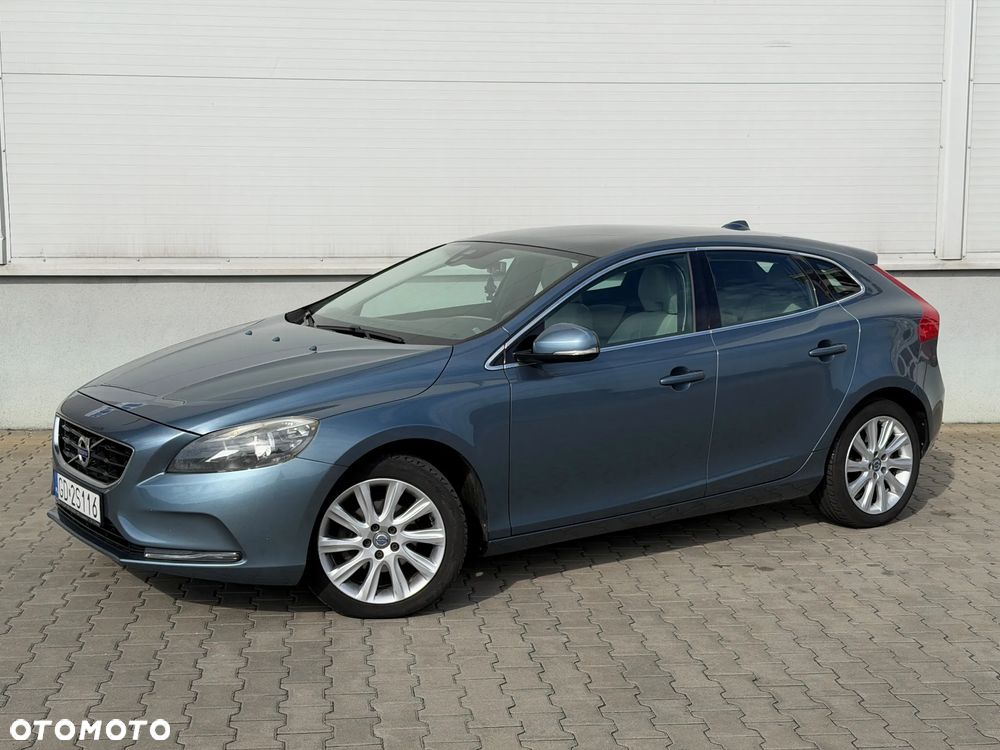 Volvo V40