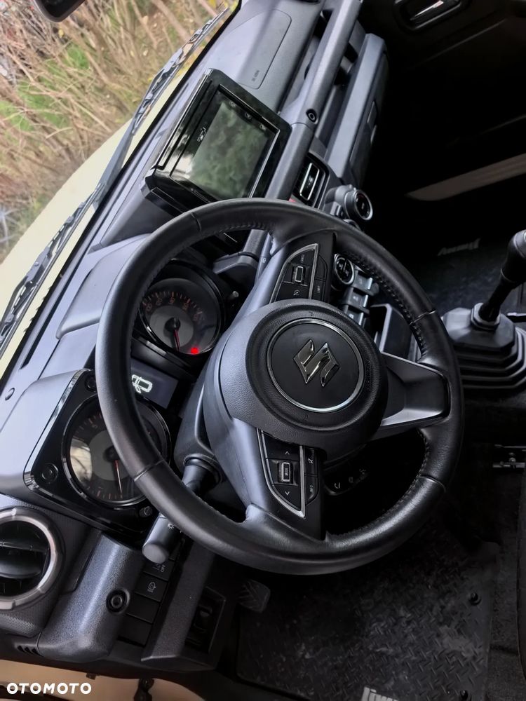 Suzuki Jimny 1.5 Premium - 3